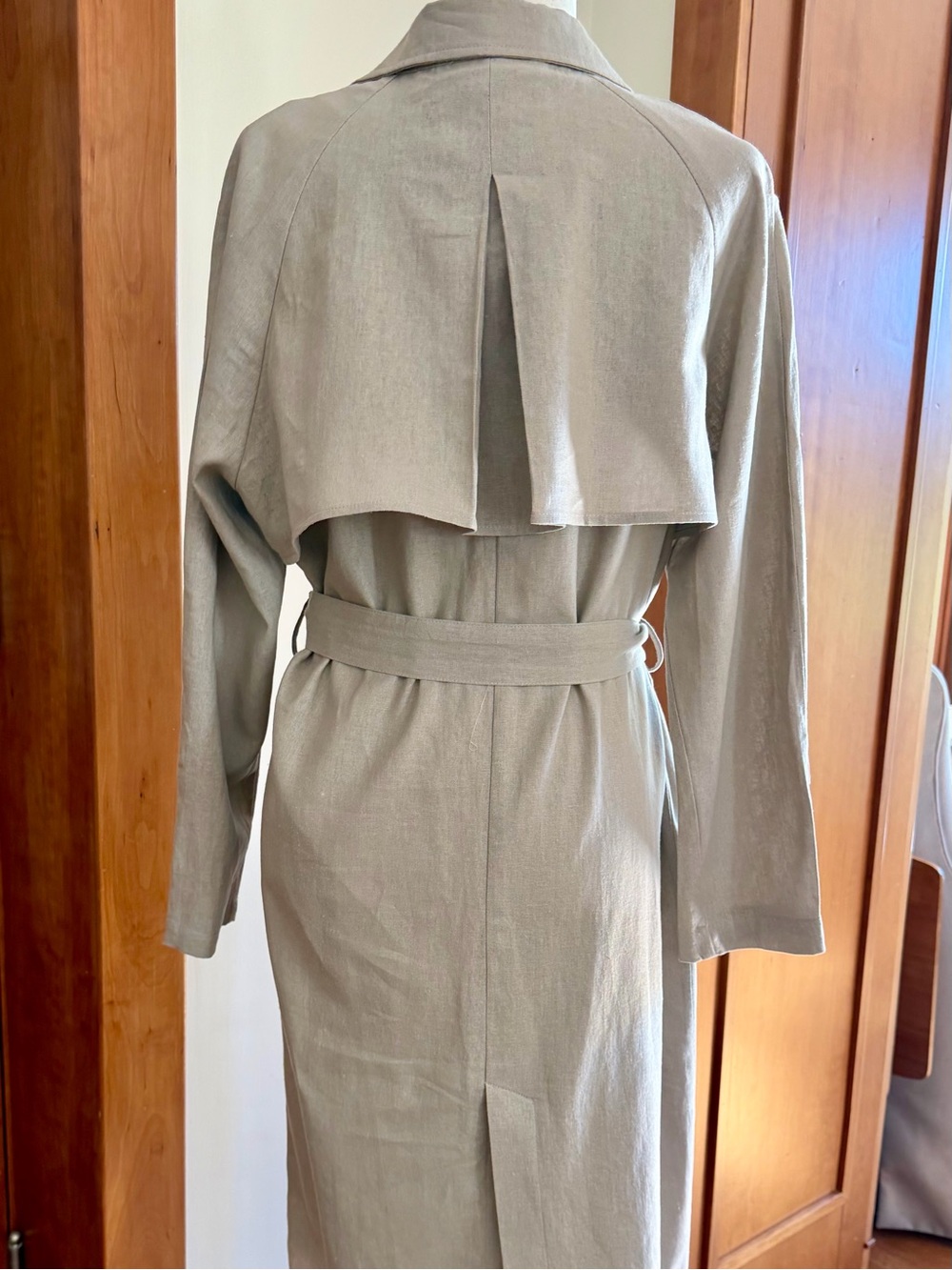 Tahari Beige Linen Blend Trench Coat with Belt - Picture 3 of 8
